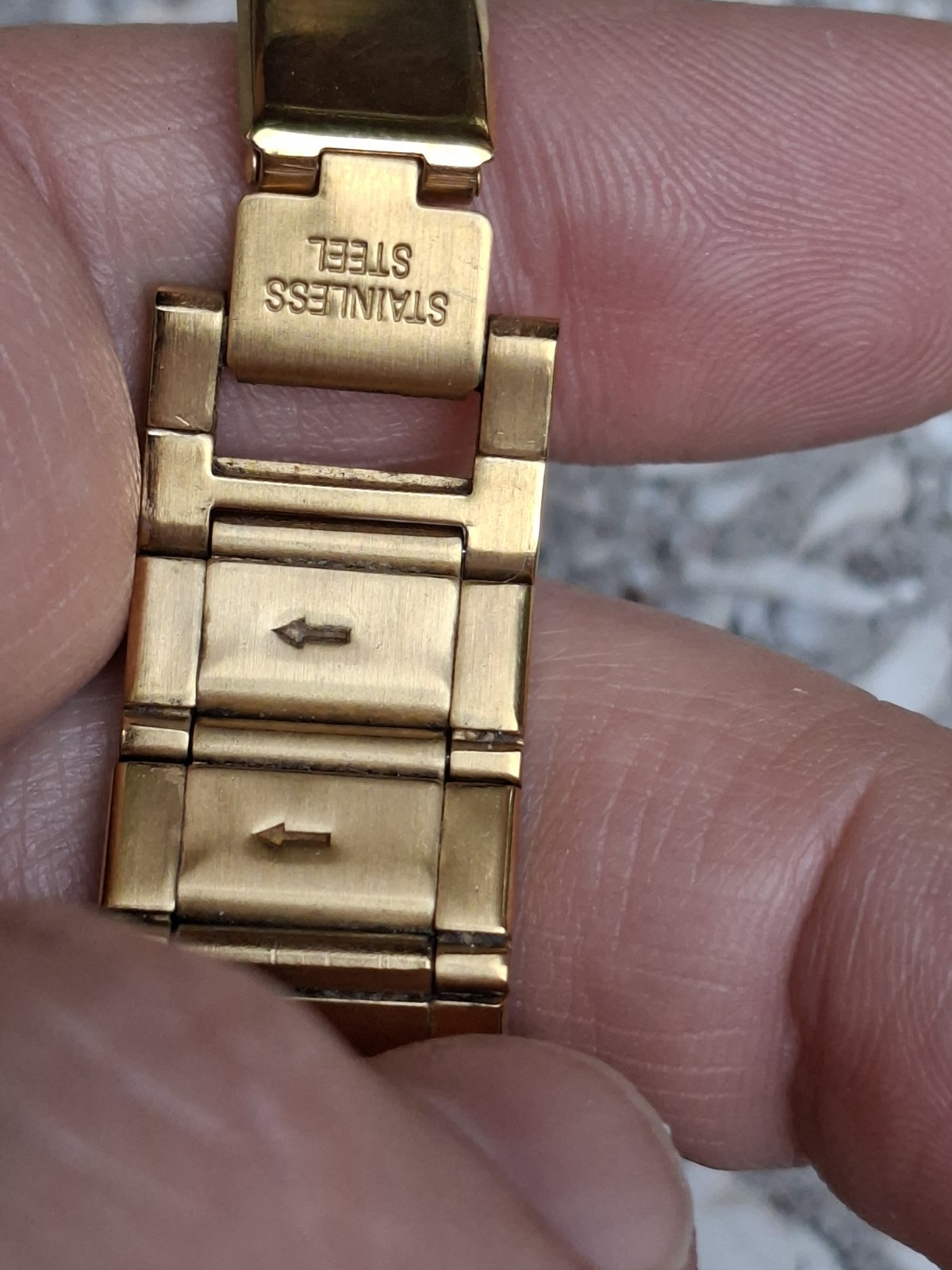 Pulsar VX42-X106 gemmed gold tone date function quartz ladies watch