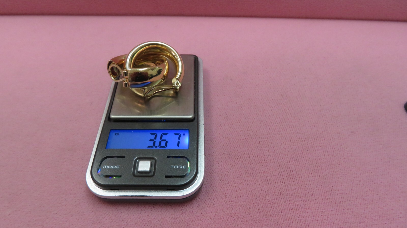 14k Pure Y. Gold None Pieced Omega Back Hoop Earrings 3.67 Grams (#60)