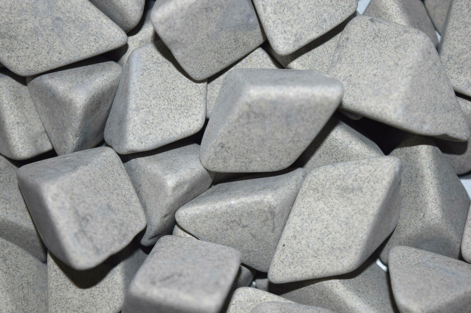 XXL Ceramic Tumbling Media Non-Abrasive Lapidary 1-9/16″ x 1-5/32″ Triangles