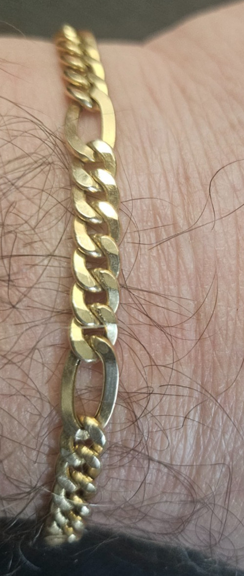 14k Italian Yellow Gold 8.25″ Figaro Link Bracelet (5.5-6mm, 7 Grams)