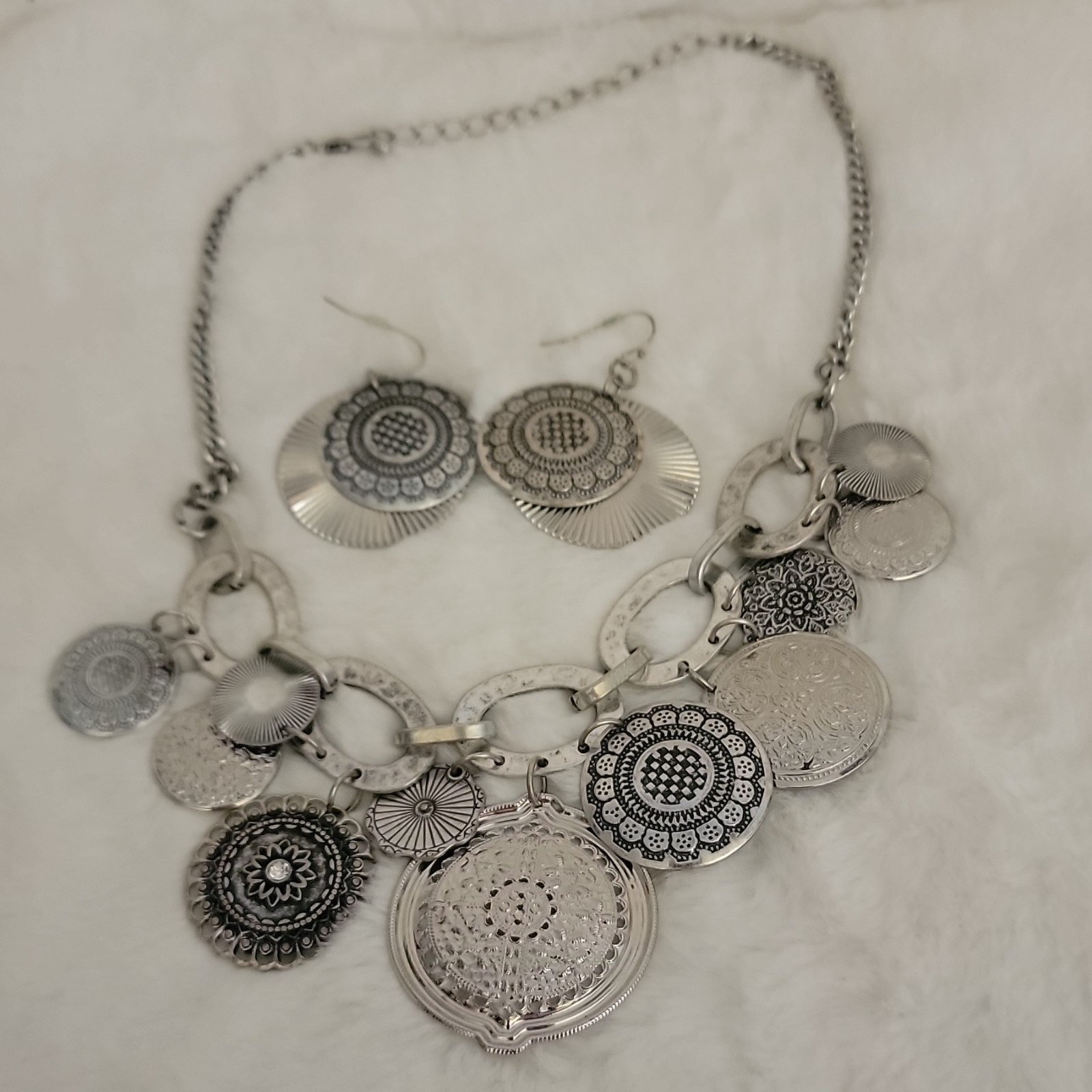 Silver Floral Medallion Embossed Charm Necklace with Matching Earrings