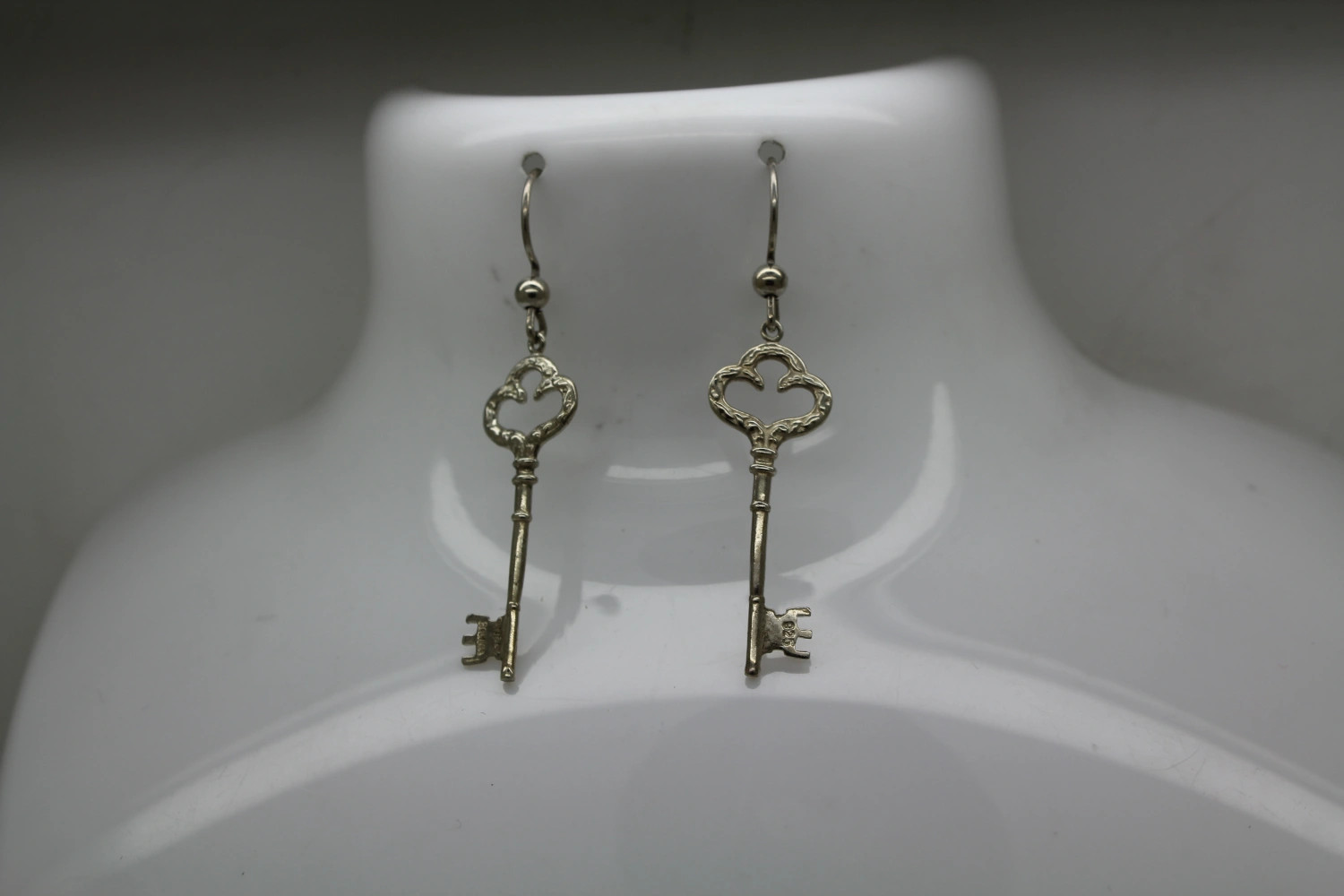 Findlay Bolivia .925 S.S. ANTIQUE SKELETON KEY dangle earrings #
