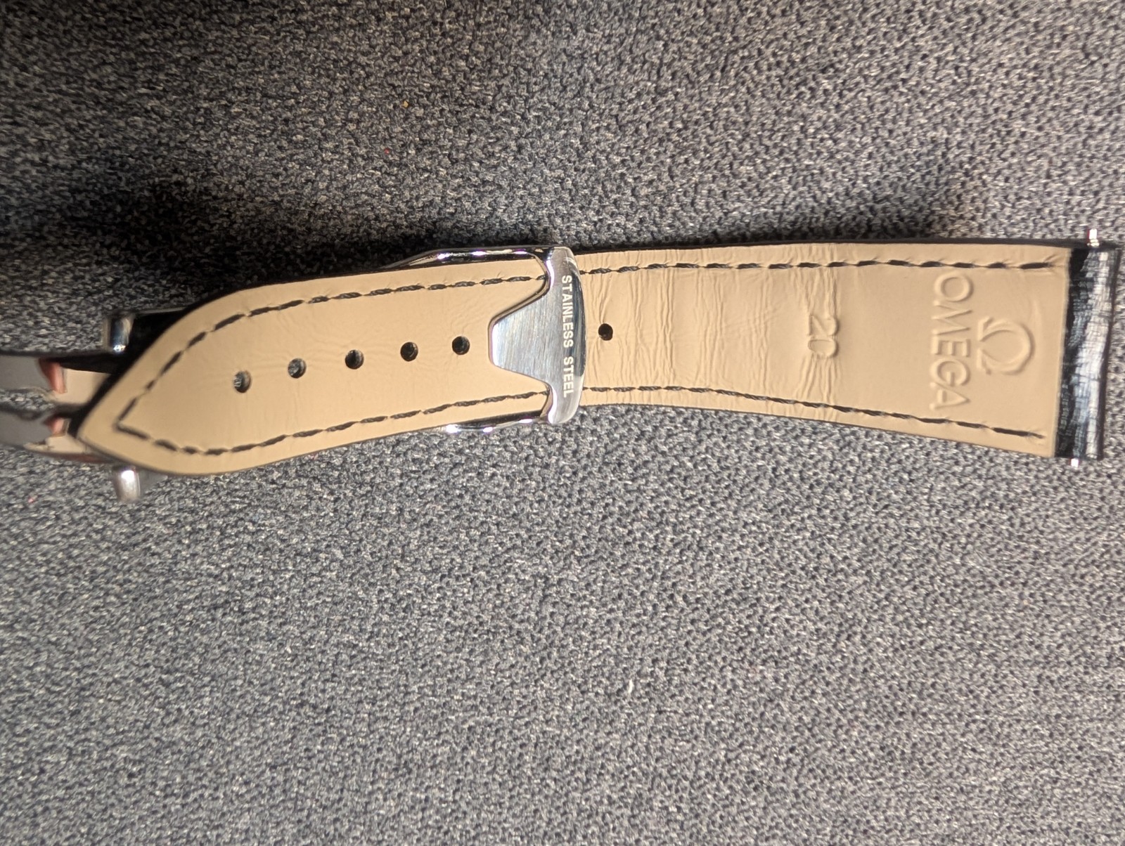 OMEGA Black Leather 20mm x 16mm 98000008 Watch Band Strap Genuine 94521613 Clasp