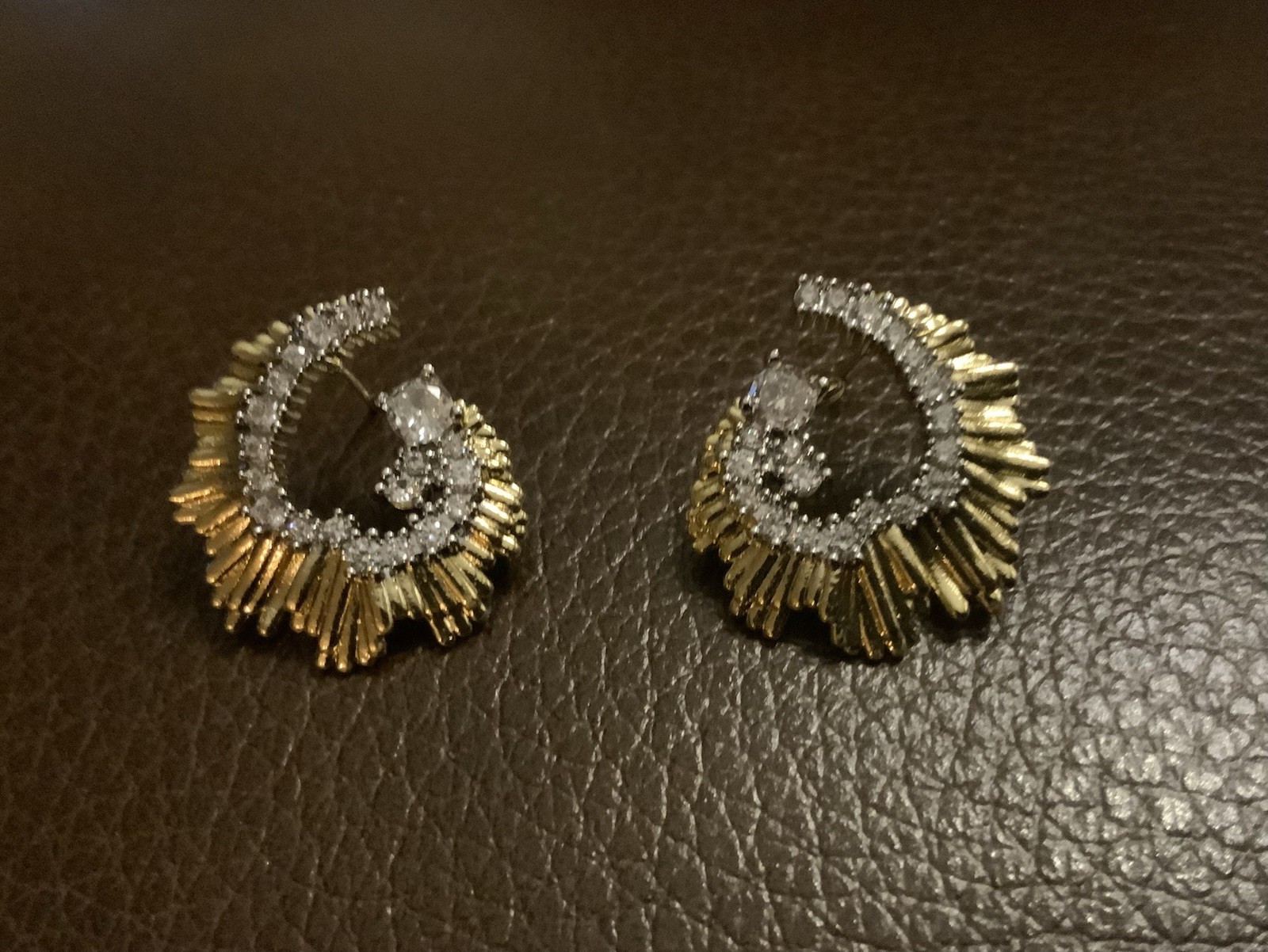 Art Deco Hoop Earrings Gold Molten Sunburst Fan Ribbed Textured Pave Abstract