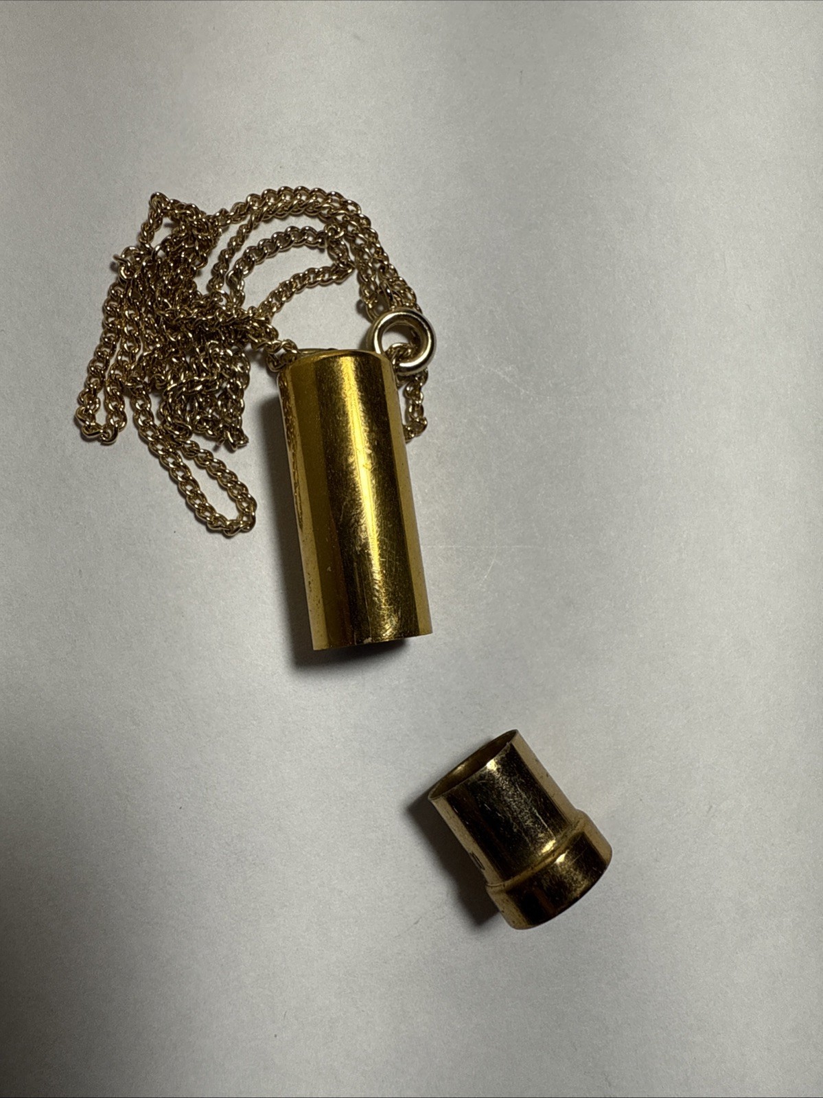 Necklace Pill Box On 18” Chain Yellow Gold Plated Signed “scope Pat Pending” Old