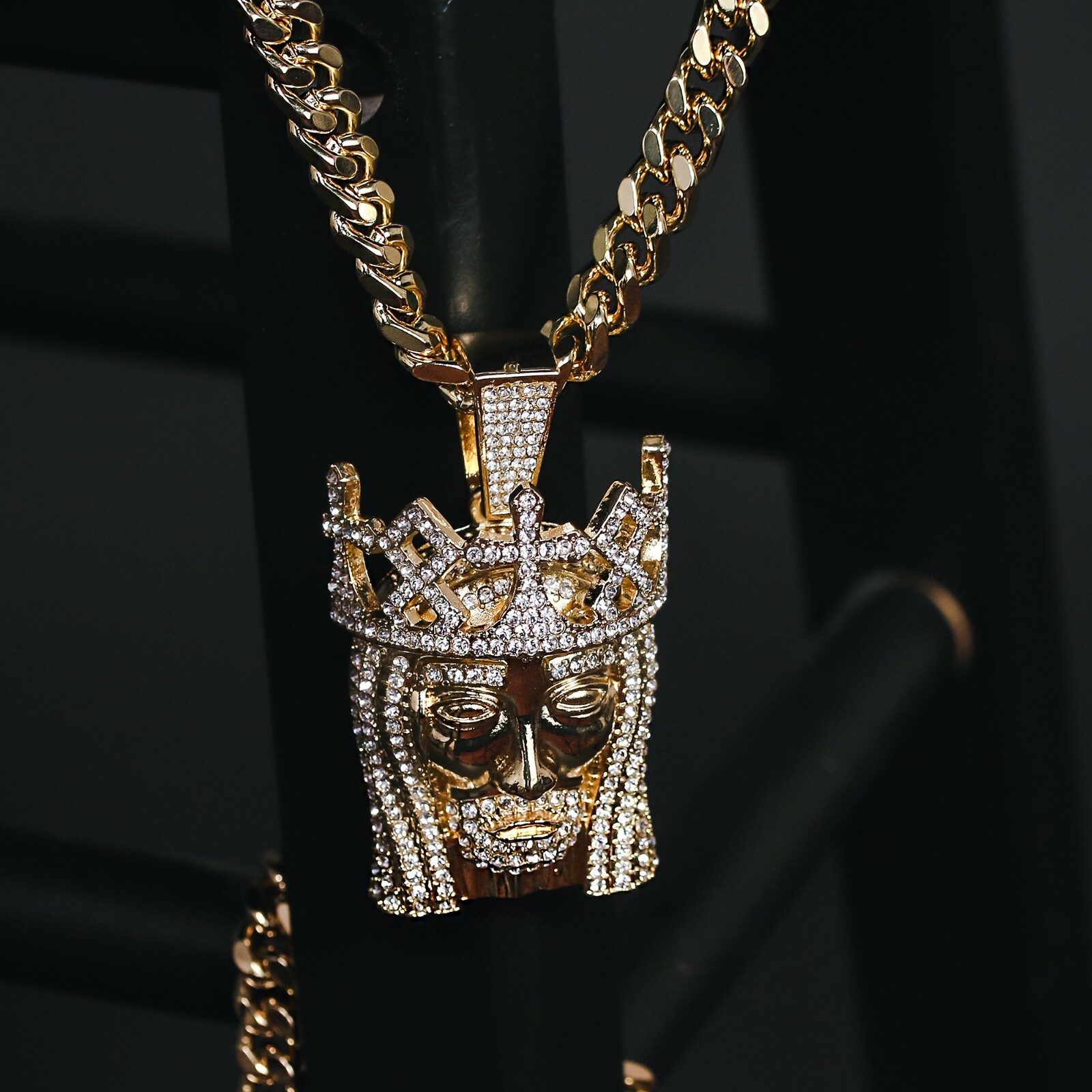 14k Gold Plated XL Jesus Royal Crown Pendant 30″ Cuban Link Chain Cubic Zirconia