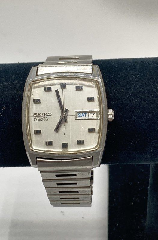 Vintage Seiko 5606-5000 Automatic 25 Jewels Stainless Steel Day Date Watch