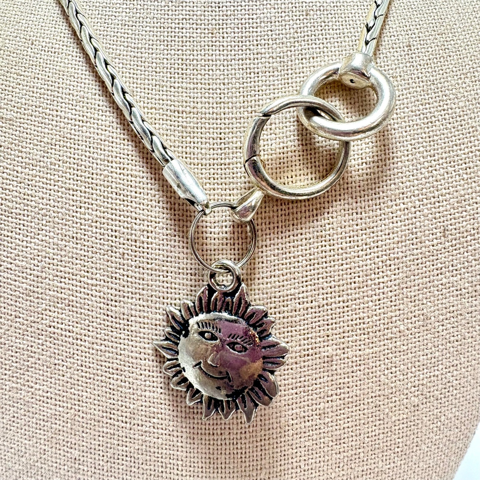 Sun Pendant Round Wheat Link Chain Necklace Silver Plated Size 20″ Length