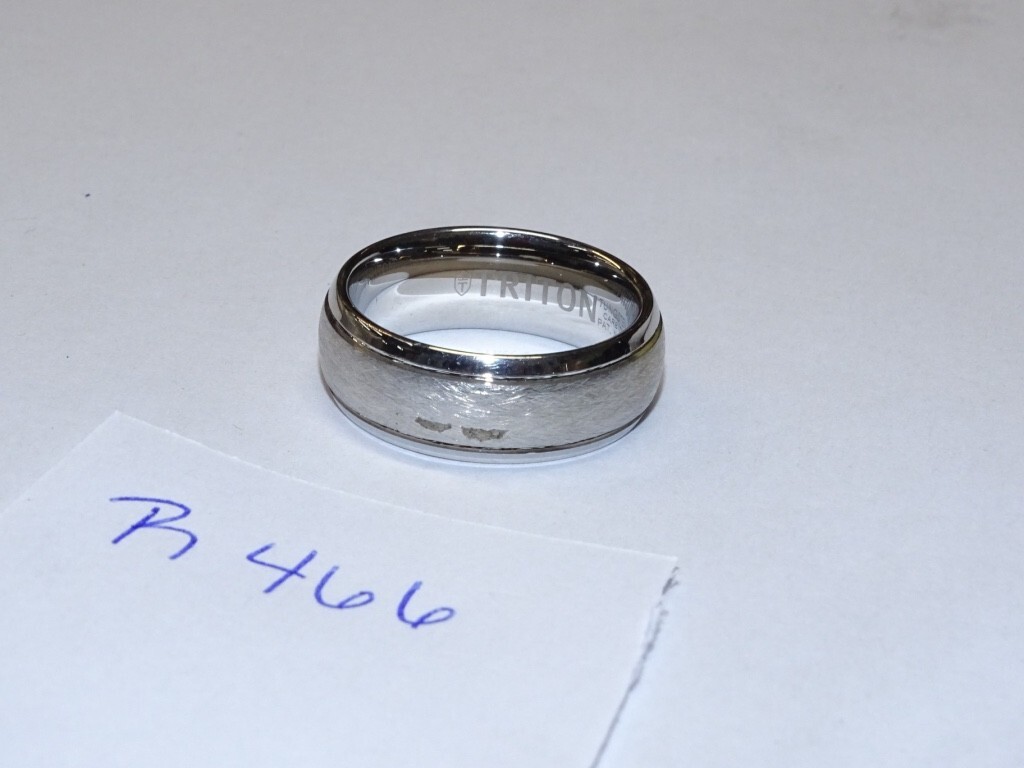 Triton Tungsten Carbide Wedding Ring 8mm Size 9 Silver w/Silver Center #R466