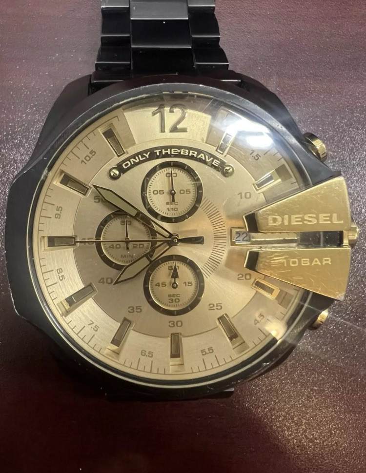 Diesel Mega Chief Chronograph DZ 4485 Model Men’s Black stainless Gold Dial