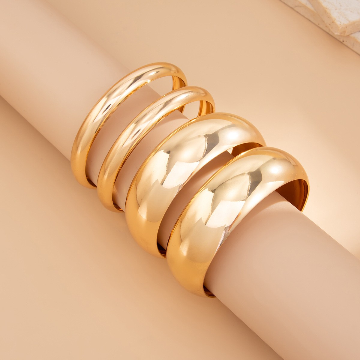 Gold Bangle Bracelet Set 4Pcs Chunky Smooth Curved Geometric Fashion Jewelry