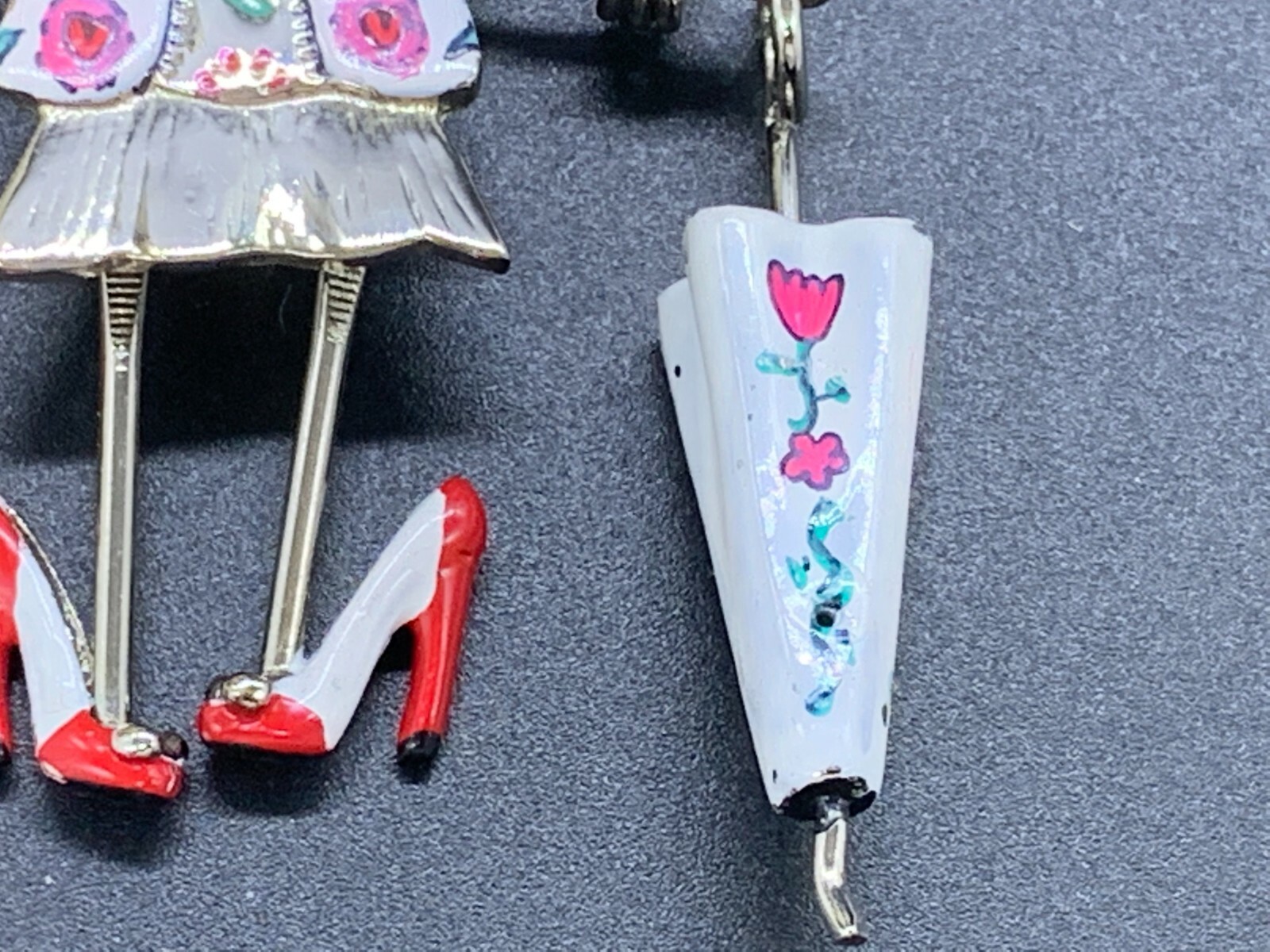 MODERNIST ARTS CRAFTS PORCELAIN METAL SPRING BEAD GIRL PURSE UMBRELLA BROOCH