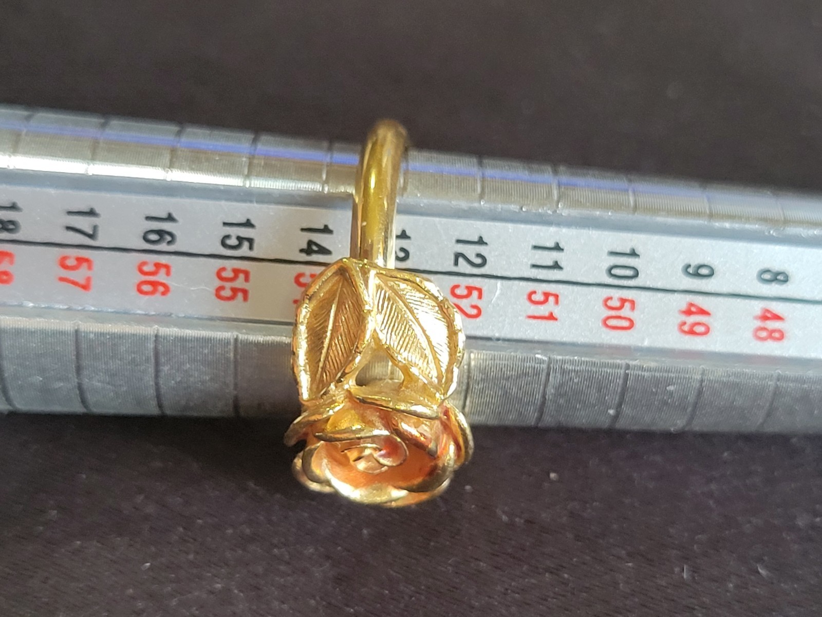 Vintage Avon Burnished Rose Gold Tone Flower Statement Ring Size 6 to 6 1/2