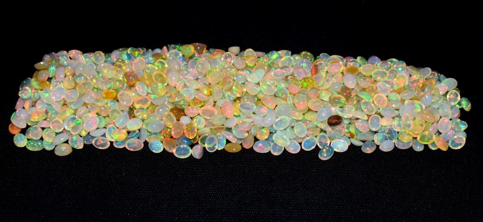 Natural Ethiopian Welo Multi Fire Opal Oval Cabochon Loose Gemstone 7×5 MM 1Pcs