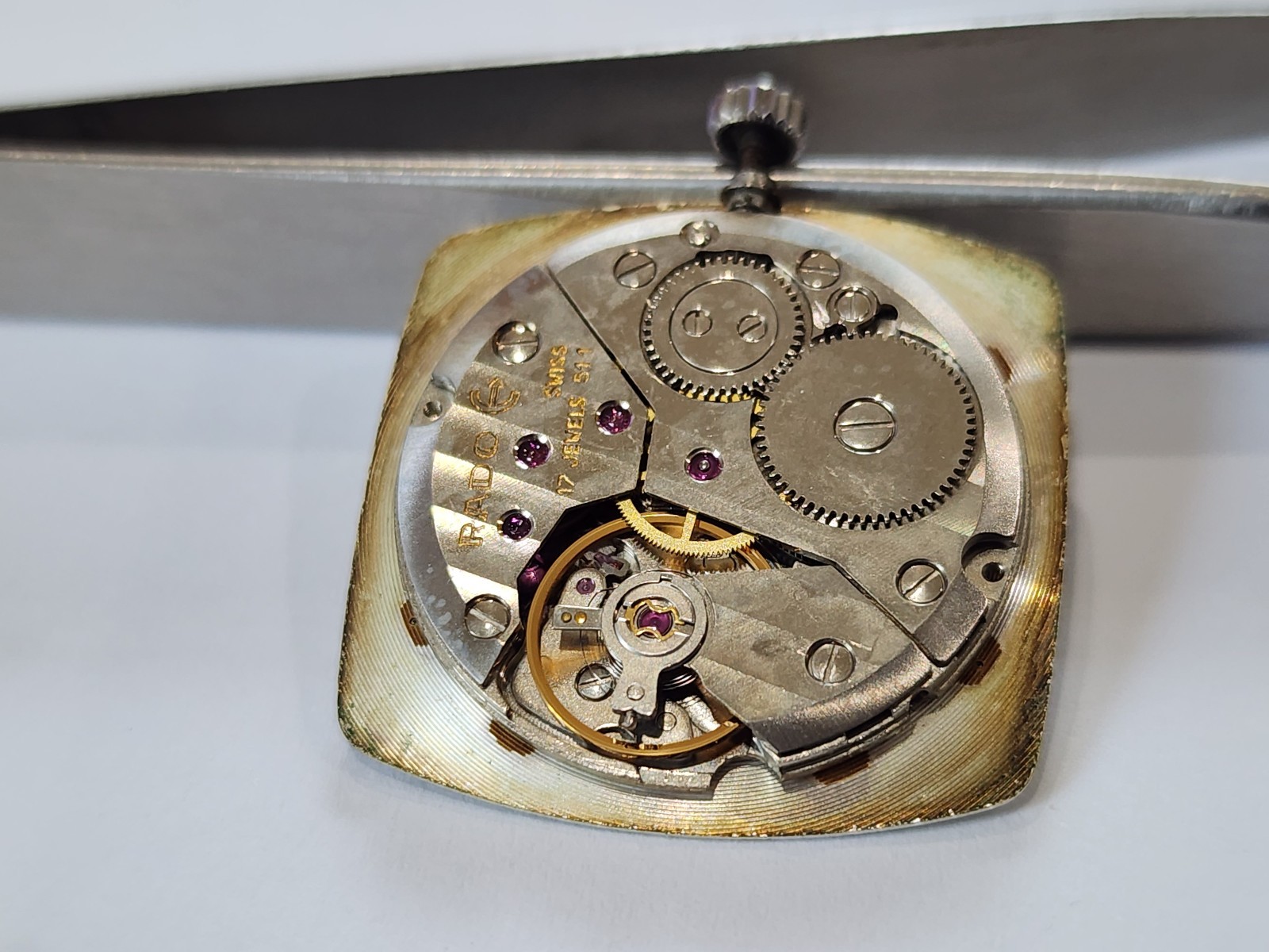 Vintage Rado 511 ( cal. ETA / P7001 7001 Swiss Movement) running for Parts.