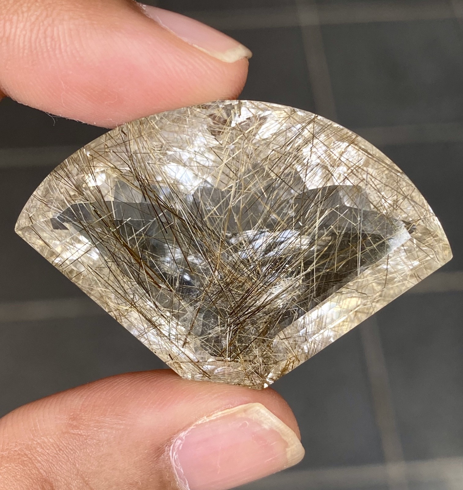 105ct Rare cut Rutile Quartz. Amazing Rutile needles. Fancy cut rutileted quartz