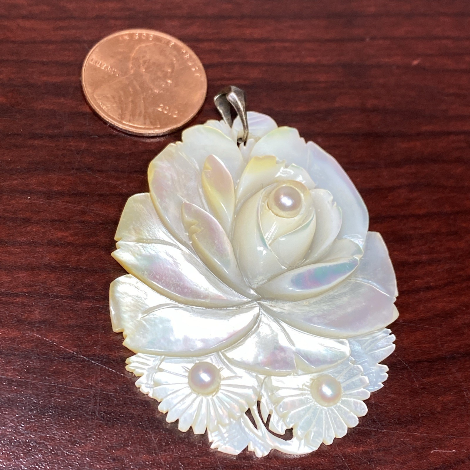 Antique Iridescent Carved MOP Shell 3 Pearls Rose Daisies Flowers Floral Pendant