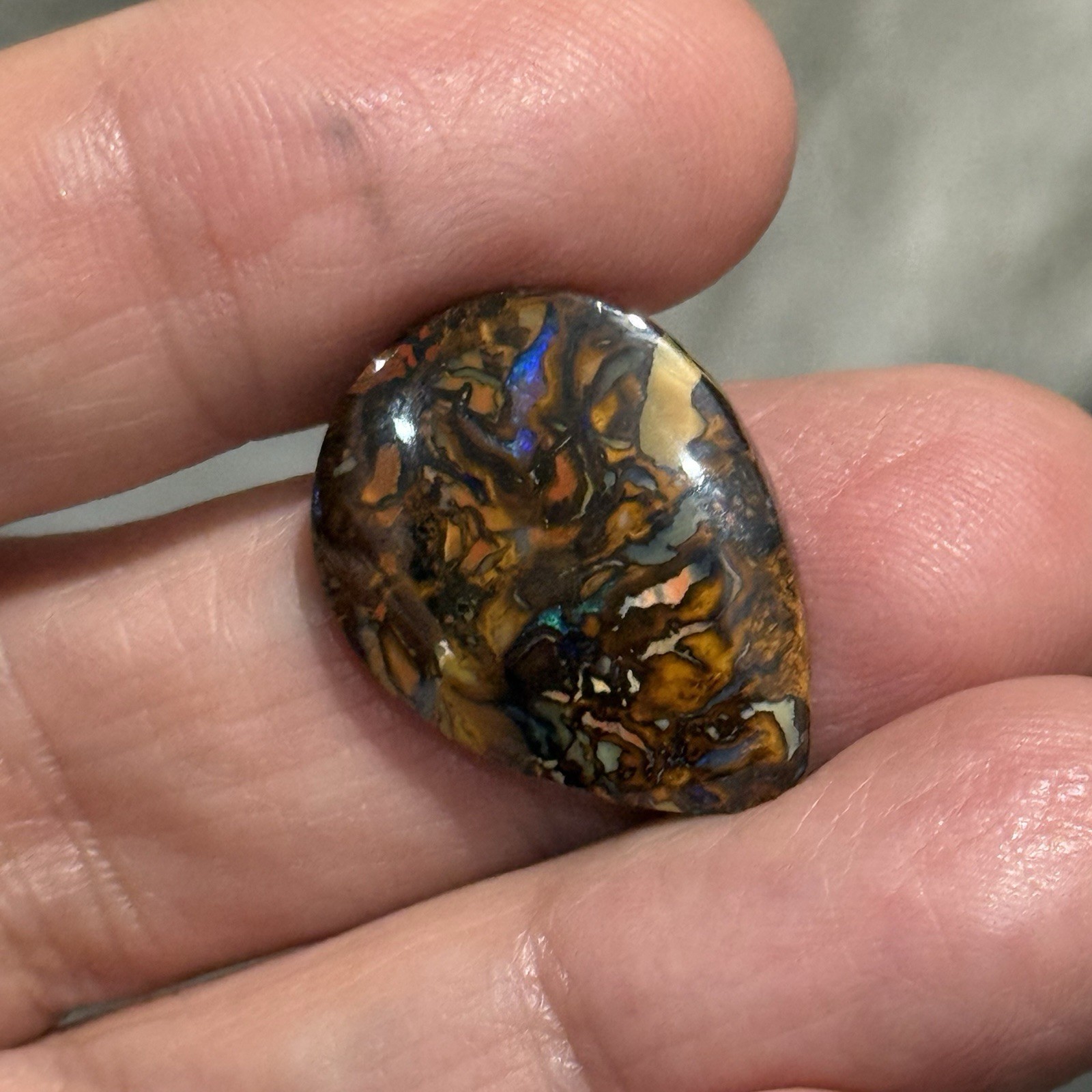 14.2ct 22.3×16.6×4.5mm Colorful Australian Koroit Boulder Opal Drop Cabochon Gem