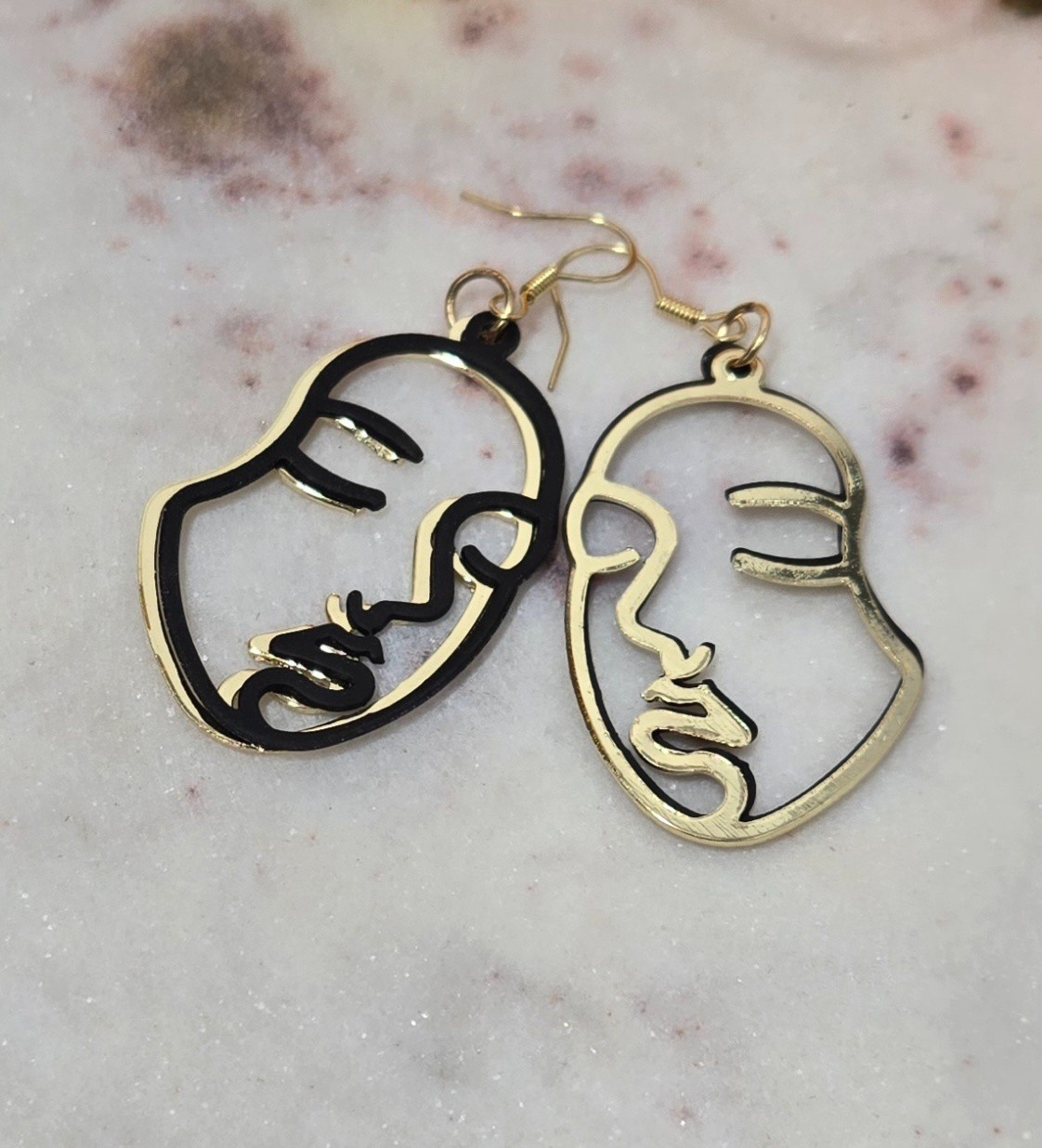 Modern Face Outline Earrings – Artistic Line Art Dangles, Contemporary Jewelry 2