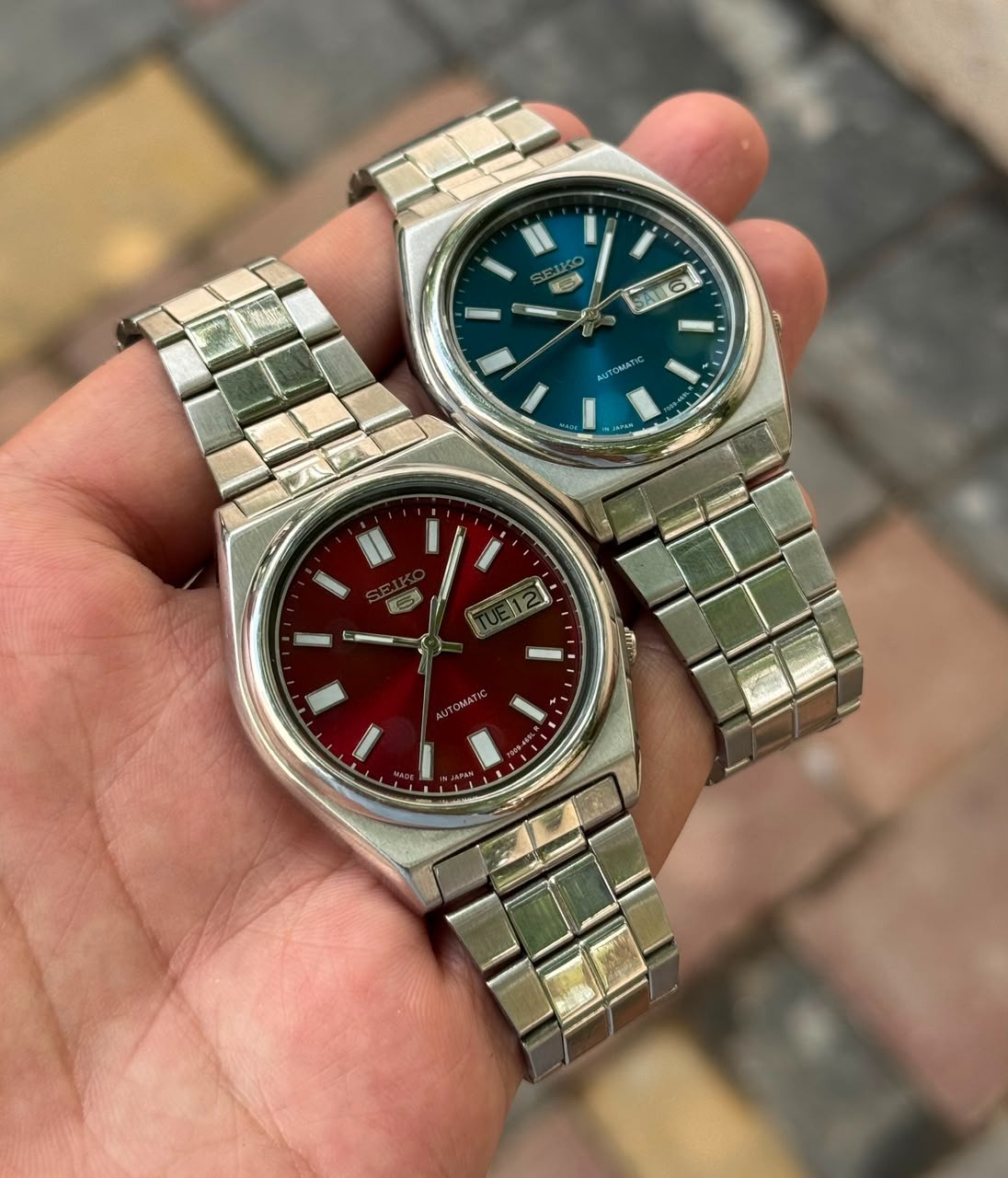 Lot Of 2 Vintage Seiko 5 SNXS 7009 Automatic Men’s Wrist Watch Day Date Japan