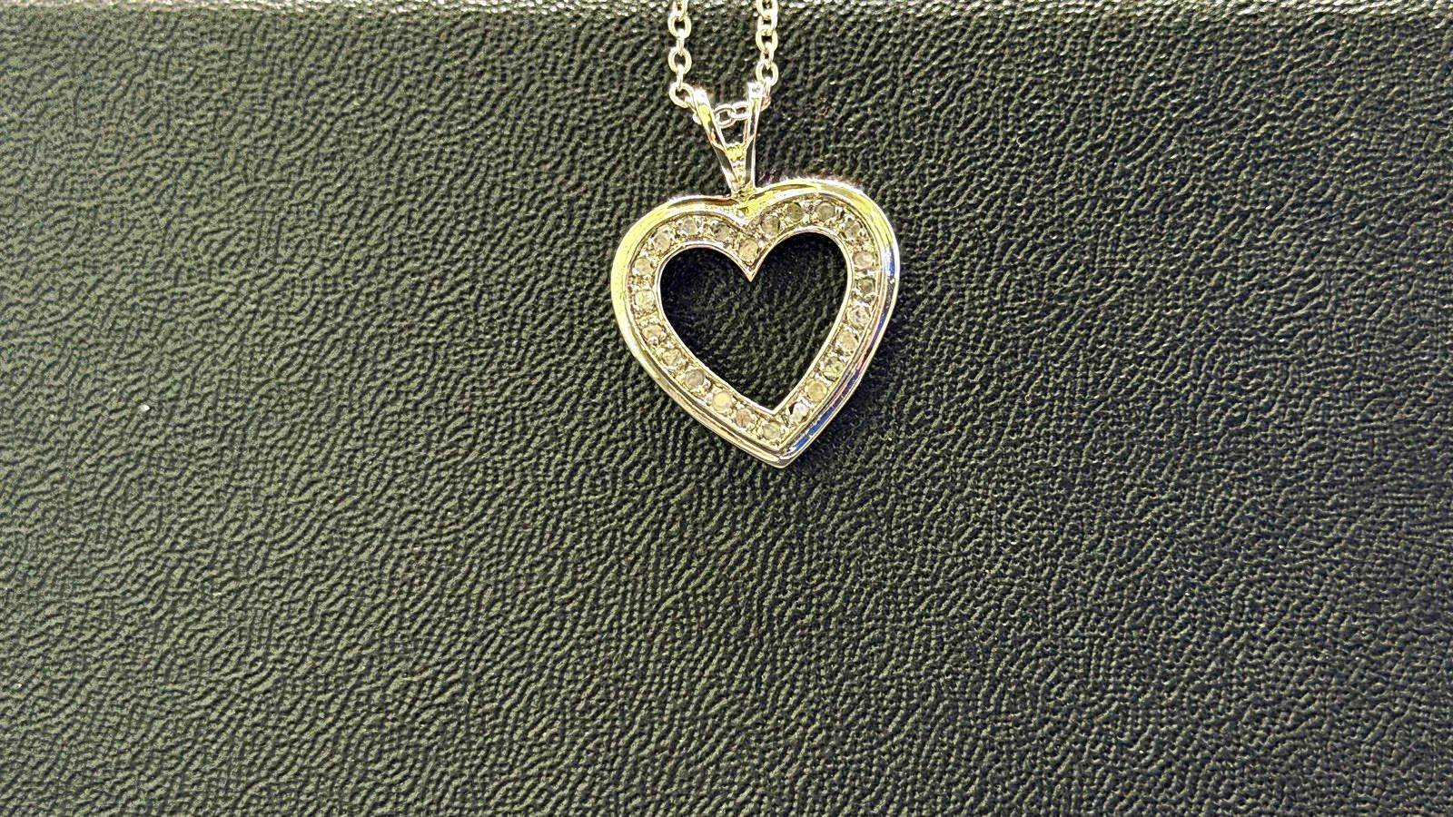 Round Diamond Open Heart Pendant Necklace – AAA Quality – Certified