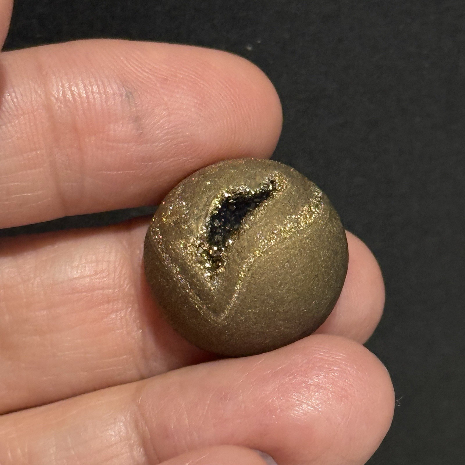 19.85×10.3mm Sparkly Golden Coated Round High Dome Agate Druzy Cabochon