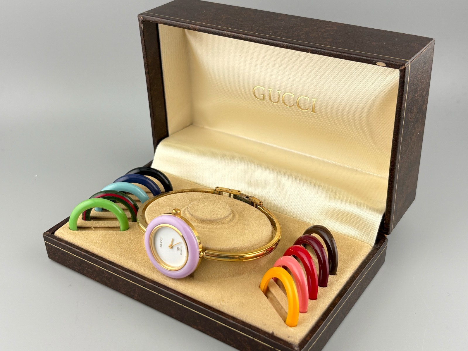 [Good] Gucci Change Bezel 1100-L Women Watch Gold White 11 Colors