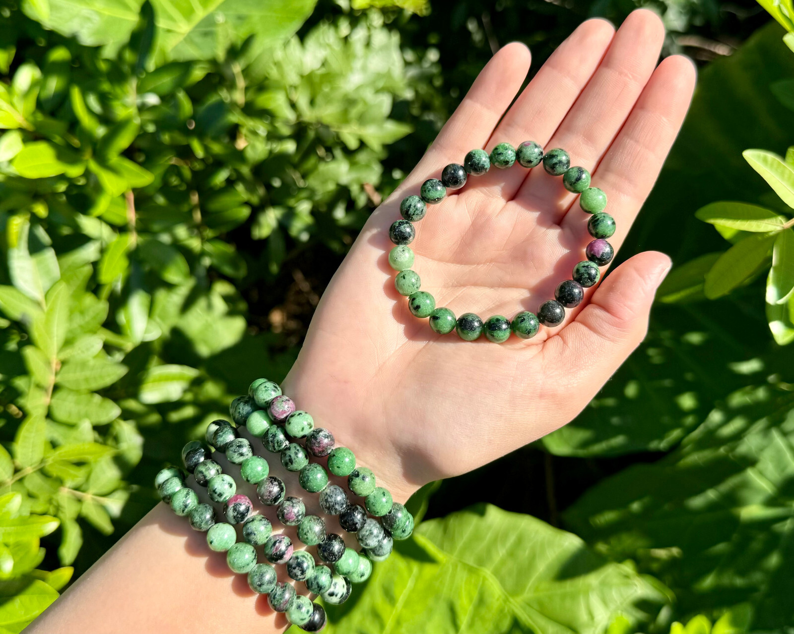 Ruby Zoisite Bead Bracelet: 8 mm Round Ruby Crystals (Ruby Zoisite Bracelet)
