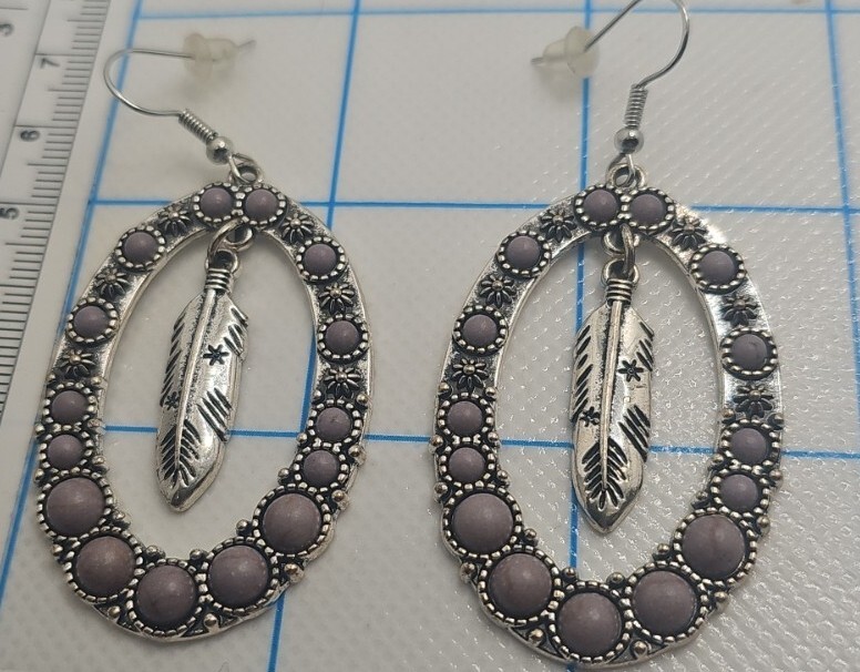 INDIAN NATIVE AMERICAN FEATHER LAVENDER STONES TRIBAL ART PENDANT DANGLE
