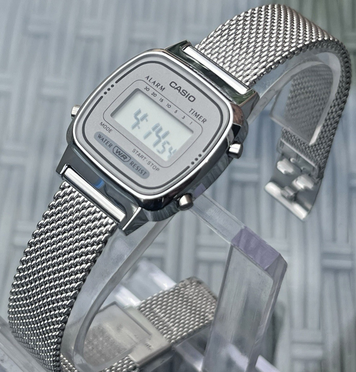 CASIO VINTAGE LA670WEM-7DF WOMENS SILVER MESH CHROME PLATED GREY DIAL WATCH NEW