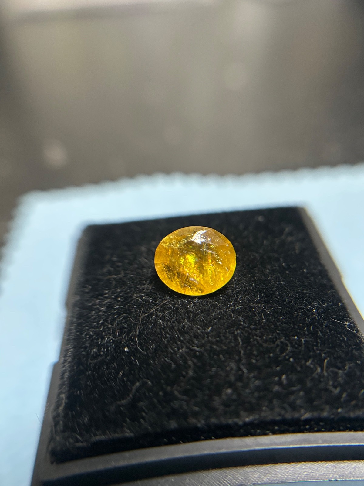 Ungraded – Imperial 3.15 ct Topaz from Brazil