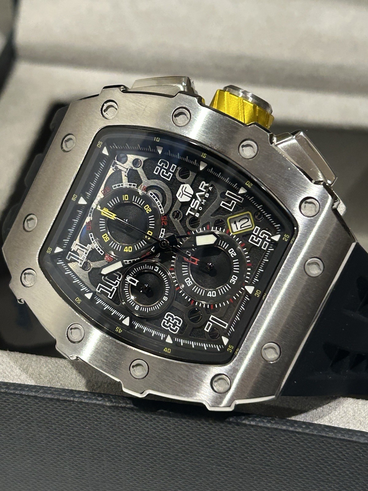 TSAR BOMBA TB-8204Q Luxury Men’s Chronograph Watch – Sapphire Glass, Quartz, 50M