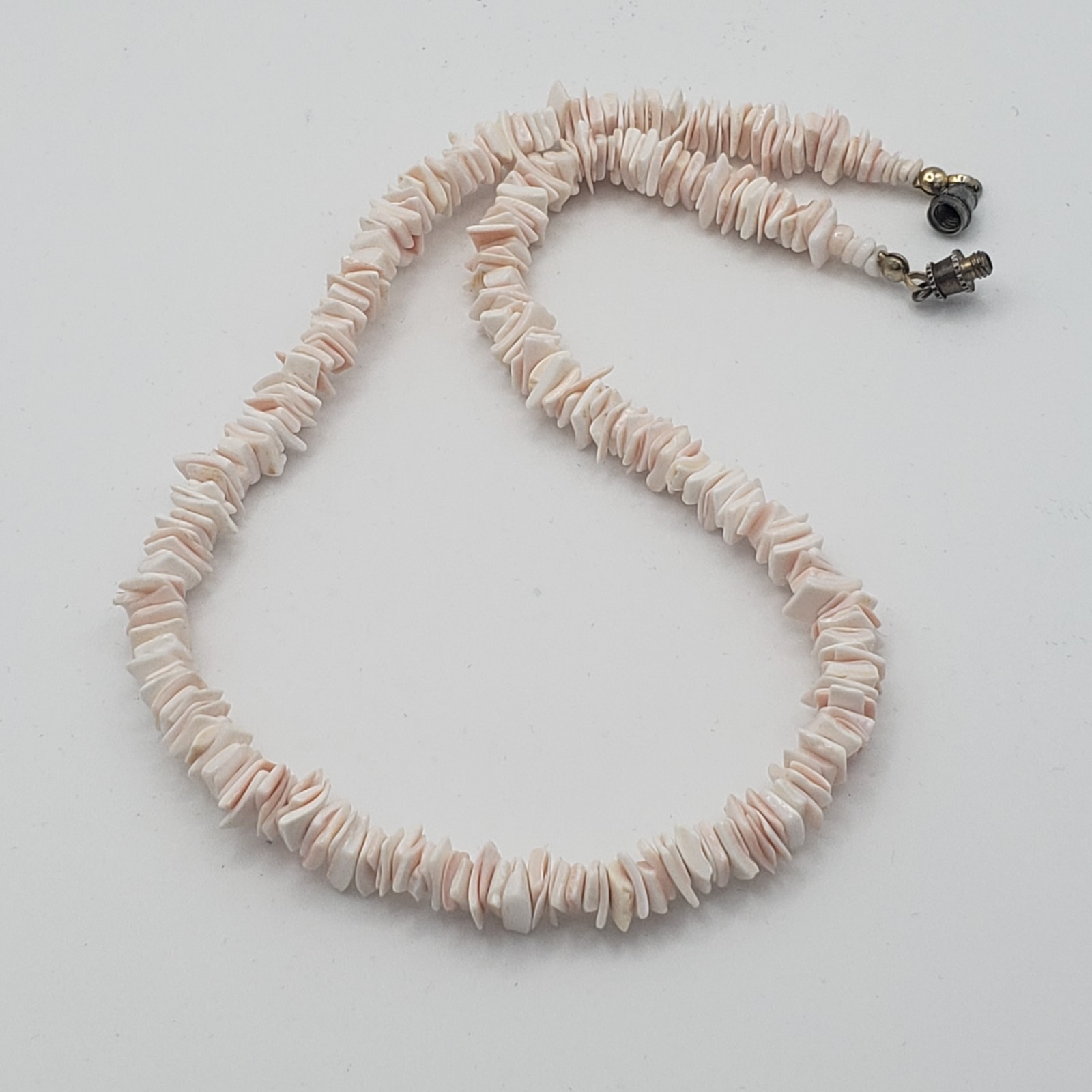 Vintage 80s-90s Shell Chip Shards Necklace Light Pink 16″ Surfer Tropical Beach