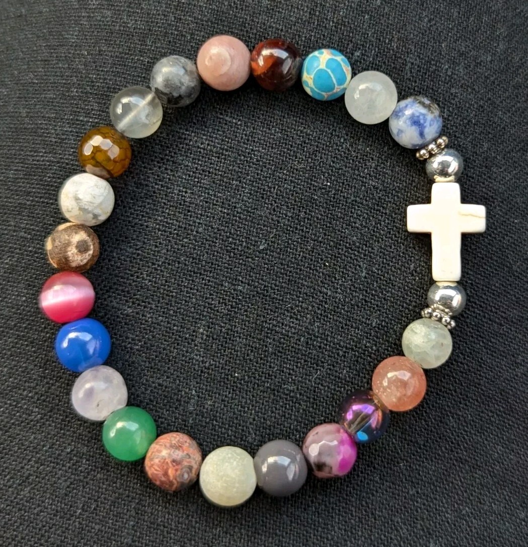 Women’s Stylish Cross Messy Mixed Beaded Stretch Bracelet (17cm) S/M Wrist