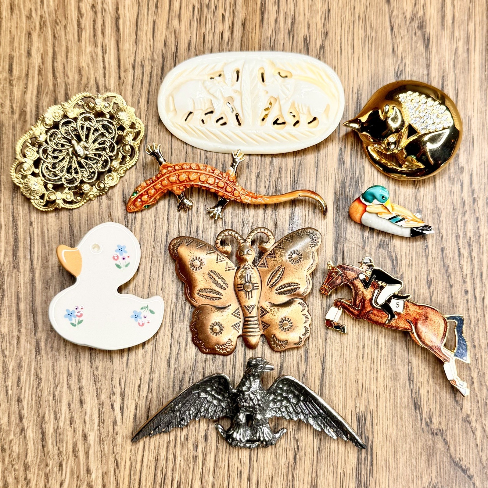 Vintage Estate Sale Brooch & Pin Lot 54 Pieces w/ 1940s Silhouette Jewelry Box
