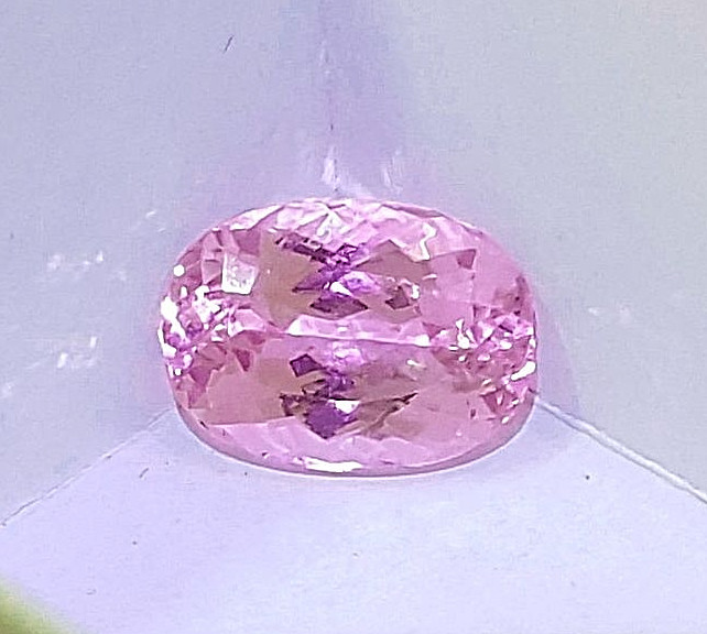 14.04CT Natural Pink Kunzite Oval Shape Loose Gemstone