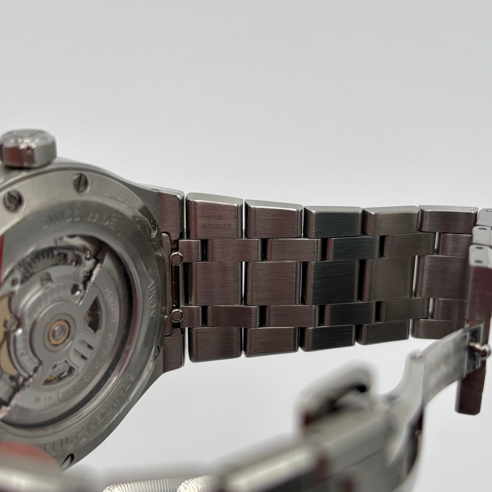 Maurice Lacroix Aikon Automatic Gents 42mm AI6008-SS001-331-1 AI6008-SS002-331-2