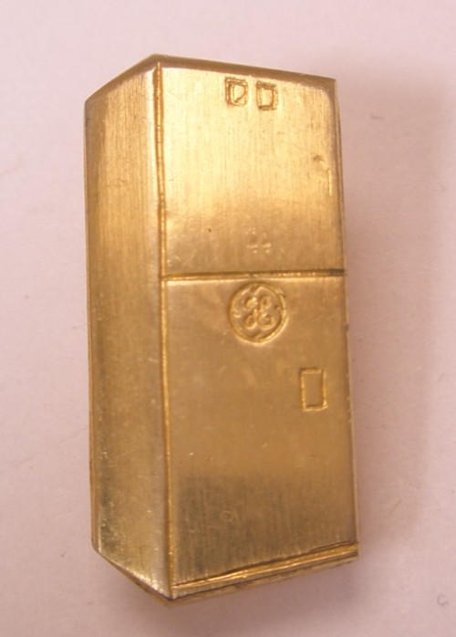 GE General Electric Upright Refrigerator Refer Vintage Tie Tack Lapel Pin D07