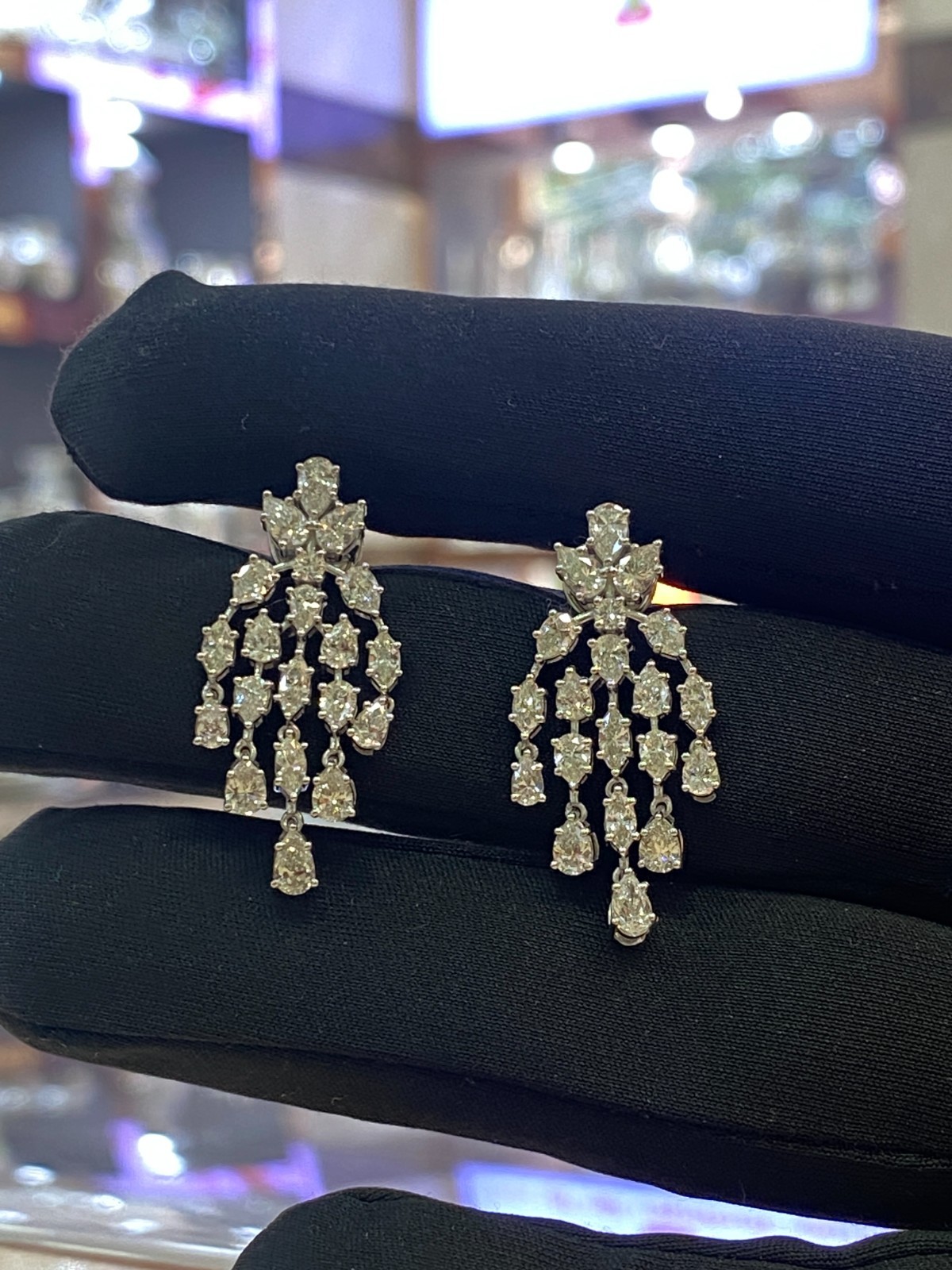 Beautiful 4.07 Cts Pear Marquise Round F/VS1 Diamonds Dangle Earrings 18K Gold