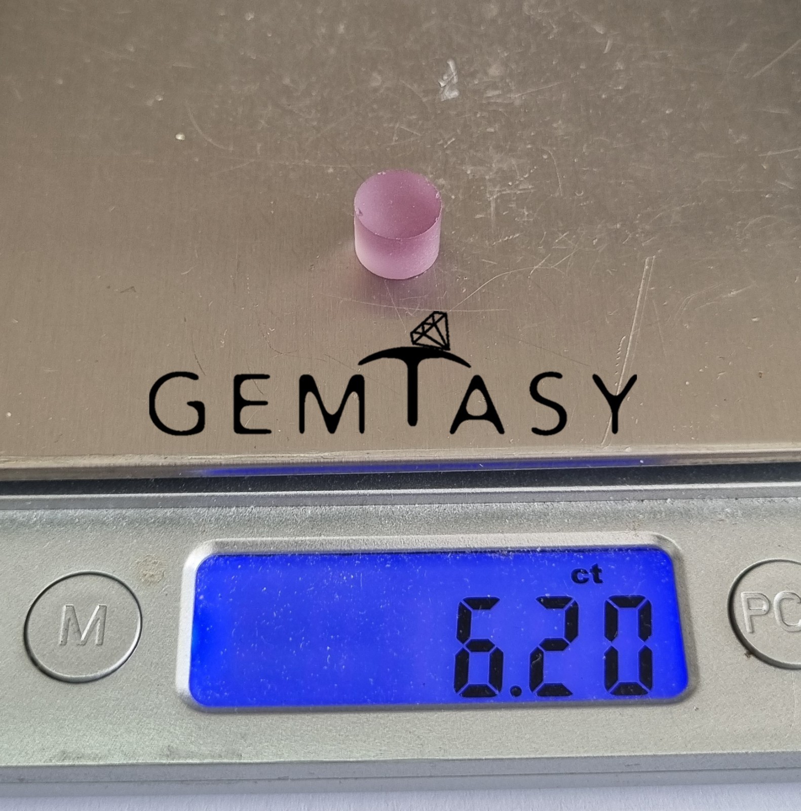 Rough stone for faceting – Alexandrite Czochralski (Pulled) lab grown 8mm 5-6ct