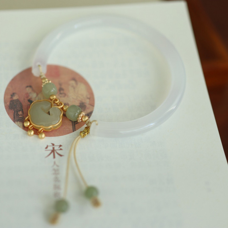 Natural Agate Chalcedony Blessing Lock Bracelet Auspicious Ruyi Lock Bangles