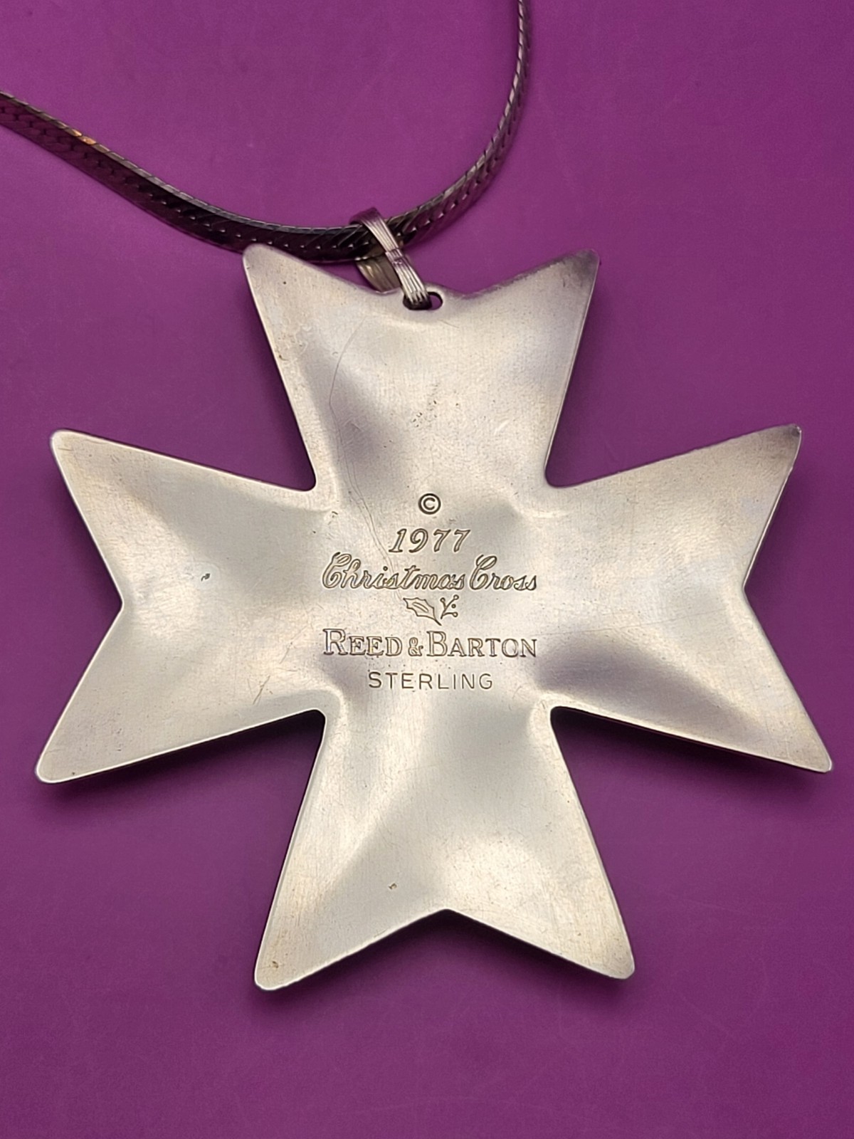925 Sterling Silver Cross Reed and Barton 1977 Charm Necklace Approx 30″ Apx 32g