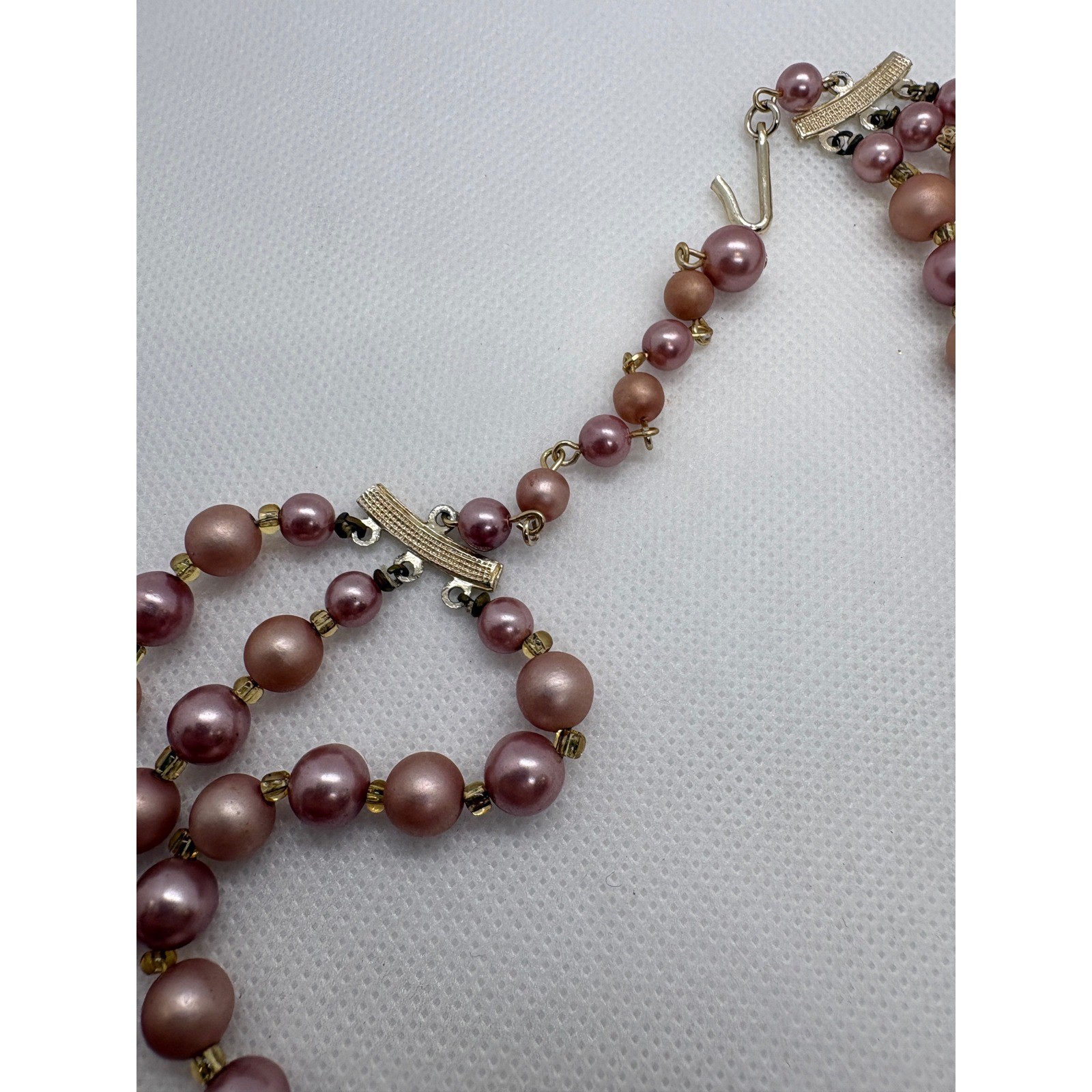 Vintage Japan Triple Strand Faux Pearl Necklace Mauve Rose Graduated Beaded