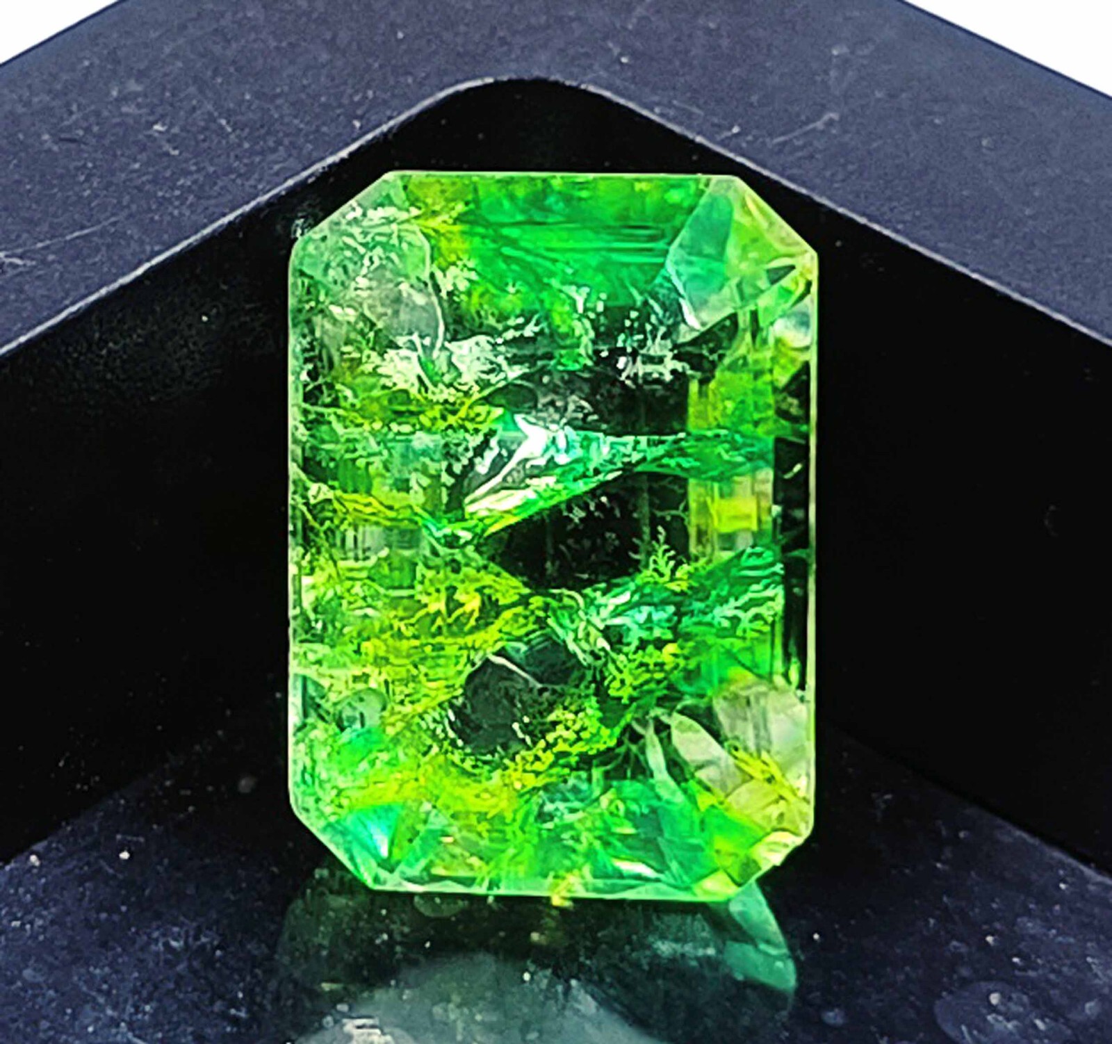 Unique Zambia Green Emerald Certified 8 Ct Natural Emerald Cut Loose Gemstone DD