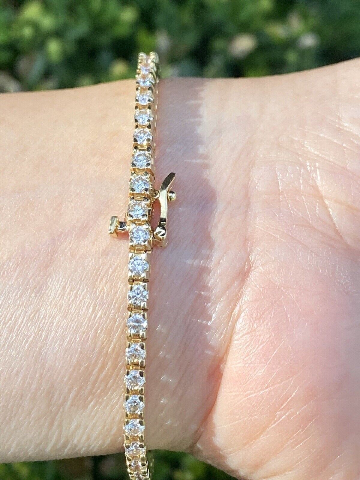 Round 5.50Ct GH/VS Natural Diamond Women’s Day Tennis Bracelet 14k Yellow Gold