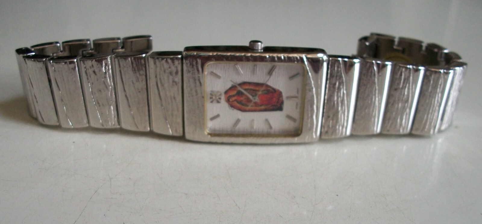 MEN’S SILVER FINISH NUGGET STYLE VIRGIN MARY GUADALUPE FASHION WATCH
