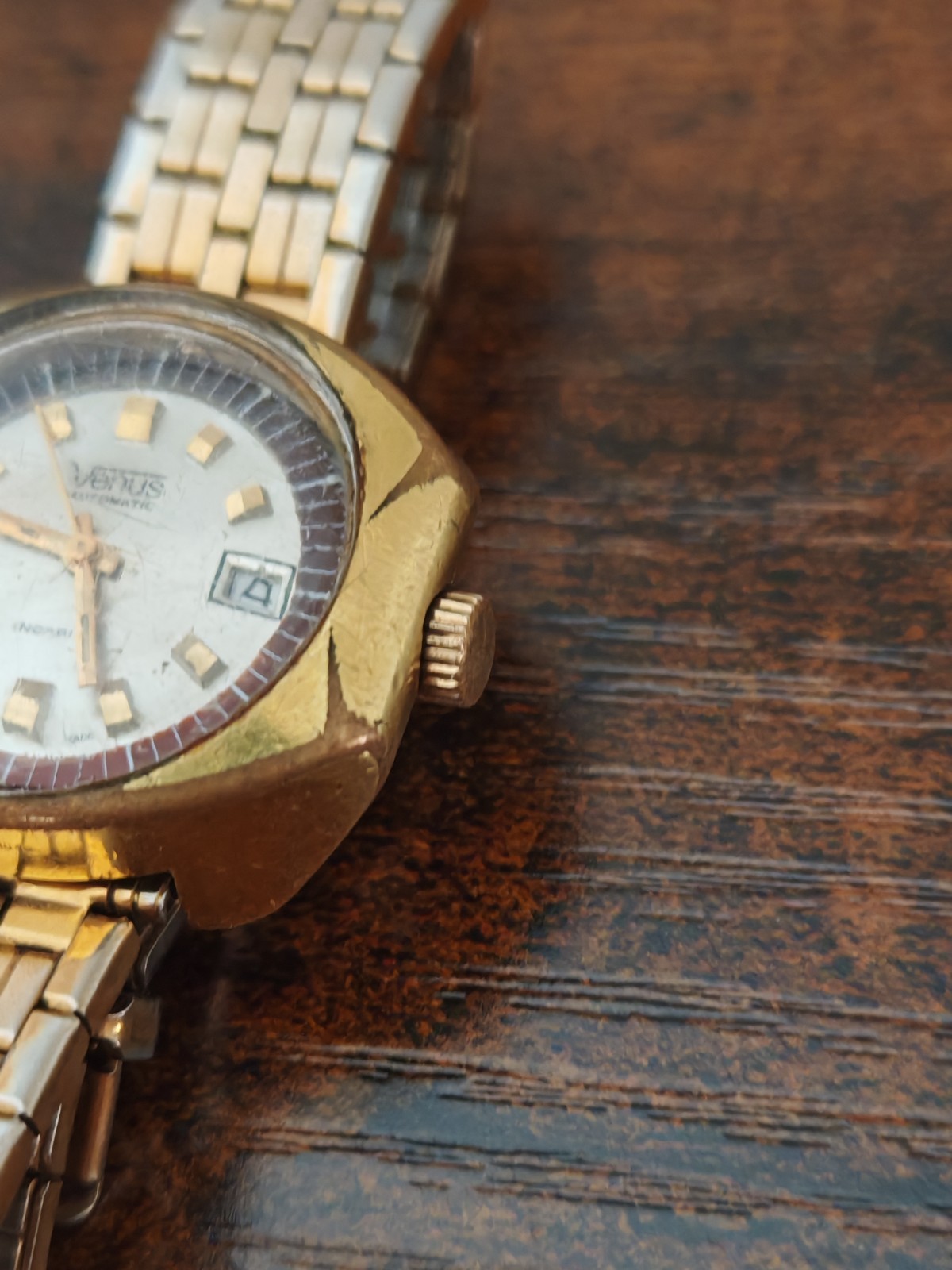 Vintage Venus Automatic Gold Tone Barrel Calendar Men’s Watch – RUNNING PERFECT