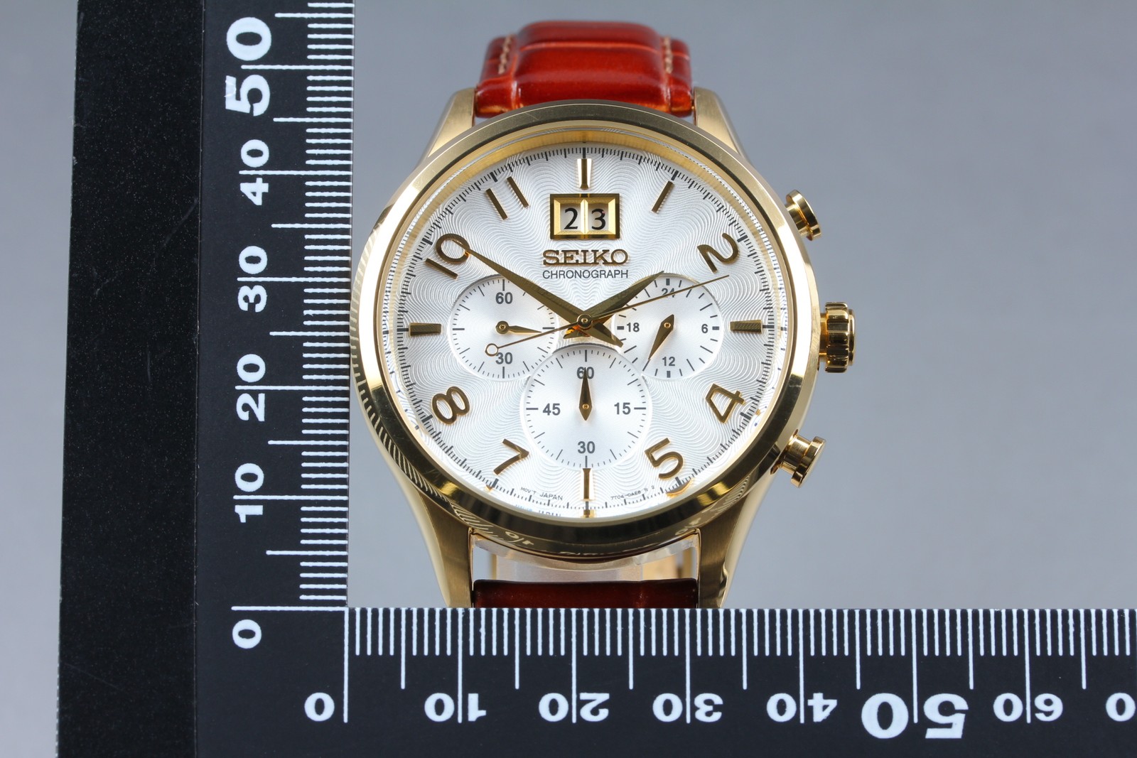 [MINT] SEIKO Chronograph 7T04-0AE0 Gold White Dial Quartz Big Date Men’s Watch