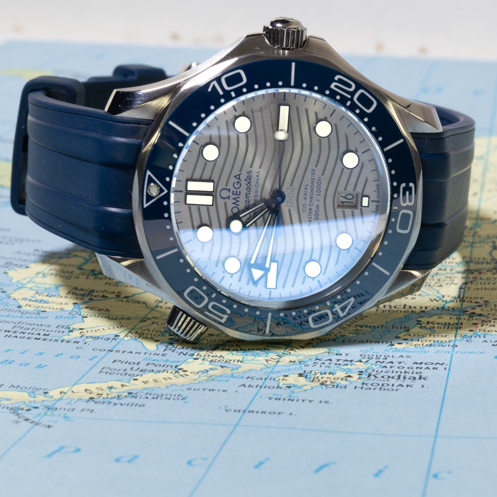 OMEGA Seamaster Diver 300M Gray Wave Blue Rubber Full Set 210.32.42.20.06.001