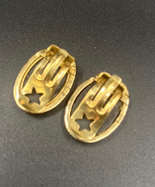 Antique Pietra Dura Floral 18K Yellow Gold Clip Earrings Marked “750”